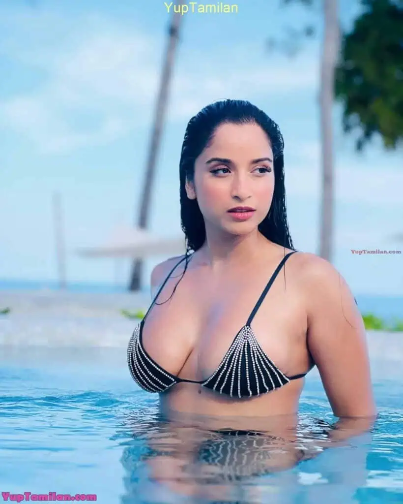 Pooja Bhalekar Sexy Bikini Photos 104