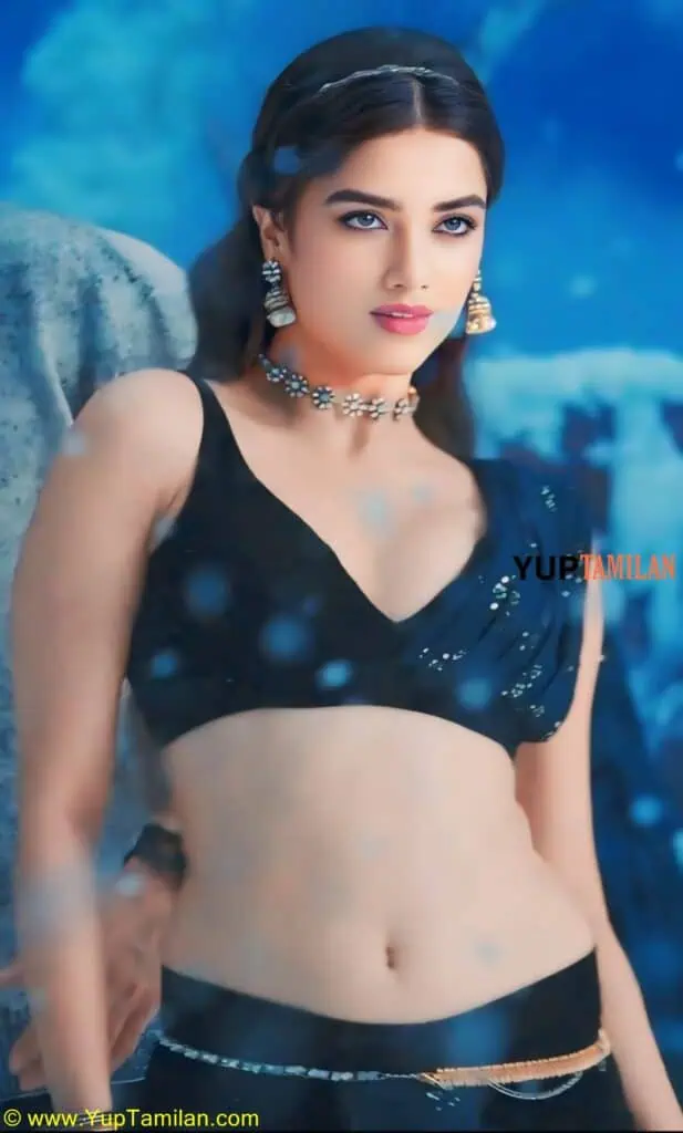 BhagyaShri Borse Hottest Navel Photos 8